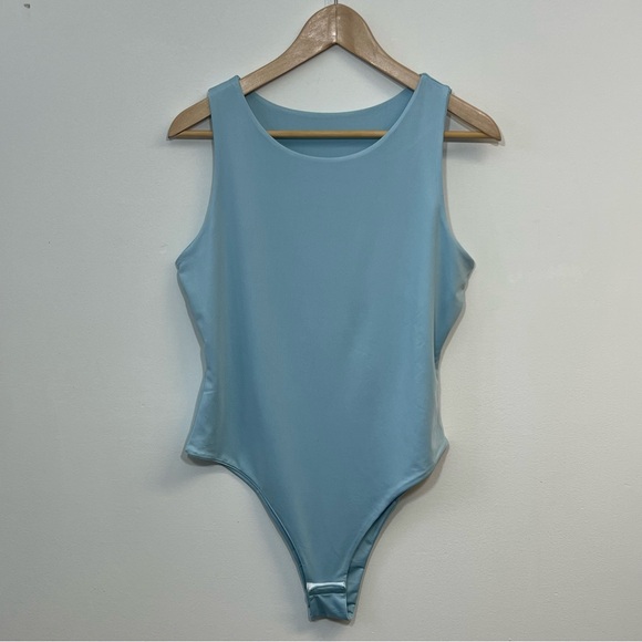 •new• LCNBA High Neck Bodysuit - Picture 2 of 5